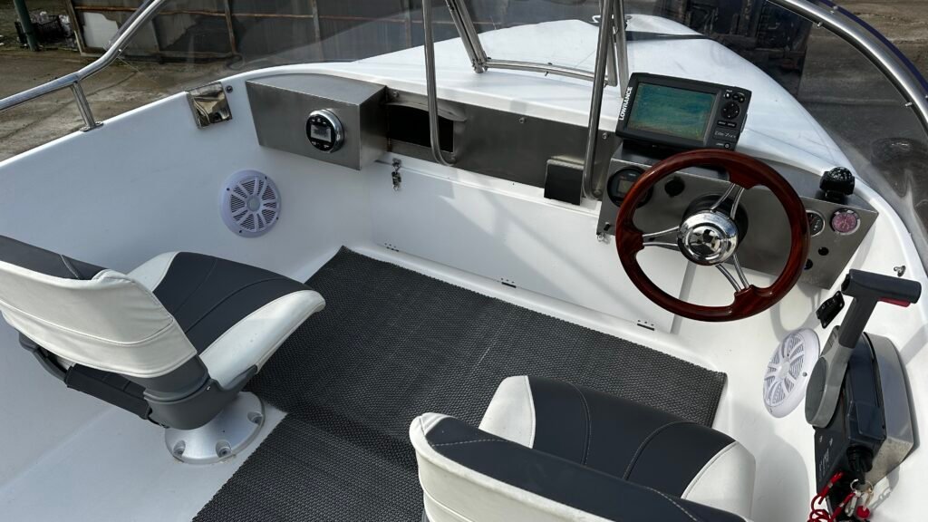 bord barca restaurata